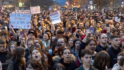 Сербские студент:ки на протесте 